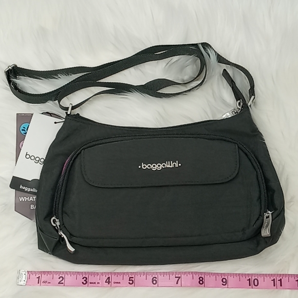Baggallini’s Everyday Crossbody Bagg - Picture 2 of 10
